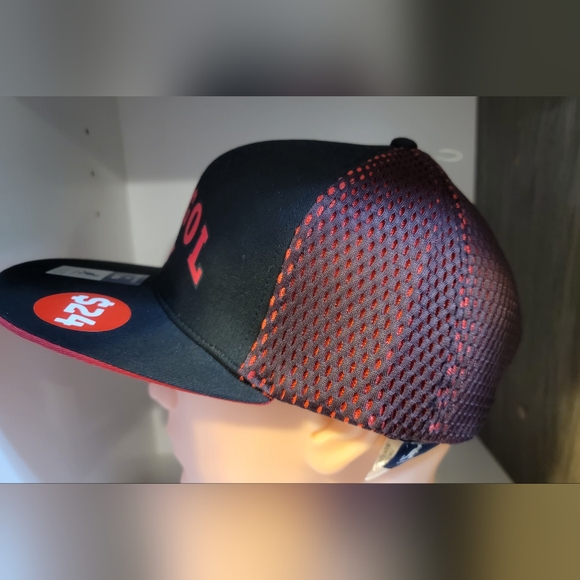 BNWT - Kangol Strapback Hat - Picture 5 of 5